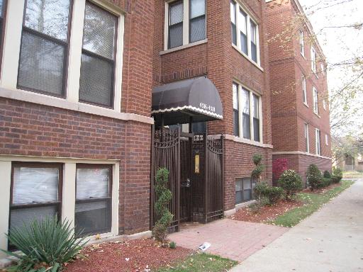 5205 W Pensacola Ave in Chicago, IL - Foto de edificio - Building Photo