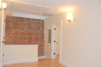 26 Putnam St-Unit -Apt 5 in Somerville, MA - Building Photo - Building Photo