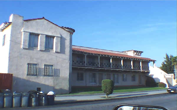 1273 S Woods Ave in Los Angeles, CA - Building Photo