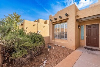 10416 Rosefinch Dr NW in Albuquerque, NM - Building Photo - Building Photo