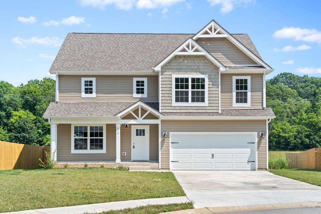 513 Vale Ct in Clarksville, TN - Building Photo