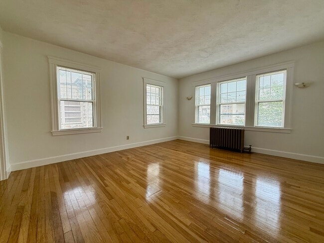 7 Oliver Rd, Unit 2