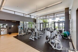 260 King St in San Francisco, CA - Building Photo - Building Photo