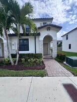 11852 SW 245th Ter in Princeton, FL - Building Photo