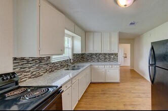 2506 Jackson in La Marque, TX - Building Photo - Building Photo