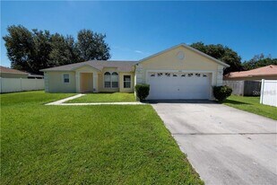 662 Sterling Dr in Kissimmee, FL - Building Photo