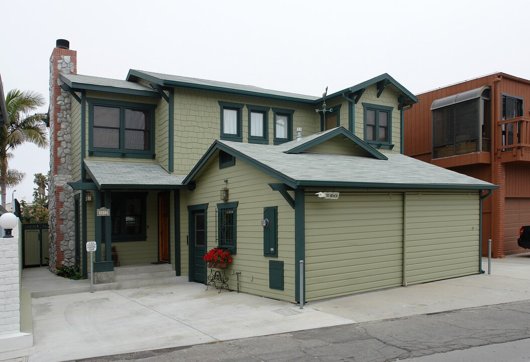 1077 Pittsfield Ln in Ventura, CA - Building Photo
