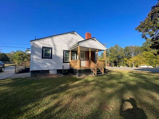 2121 N New Hope Rd in Gastonia, NC - Building Photo - Building Photo