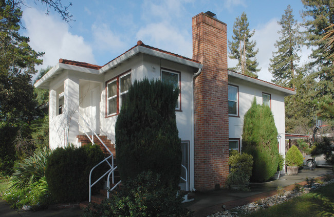 723 E Charleston Rd in Palo Alto, CA - Foto de edificio - Building Photo