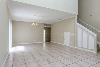 5477 NW 44th Way in Coconut Creek, FL - Building Photo - Building Photo