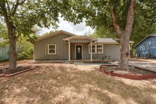 5001 Canella Dr in Austin, TX - Building Photo