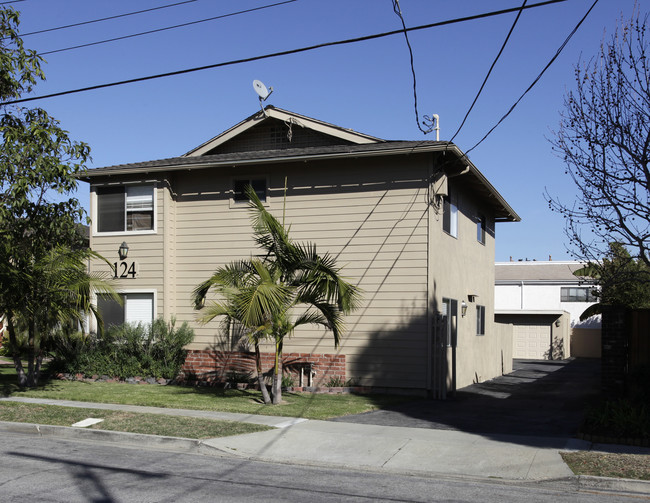 124 23rd St in Costa Mesa, CA - Building Photo - Building Photo