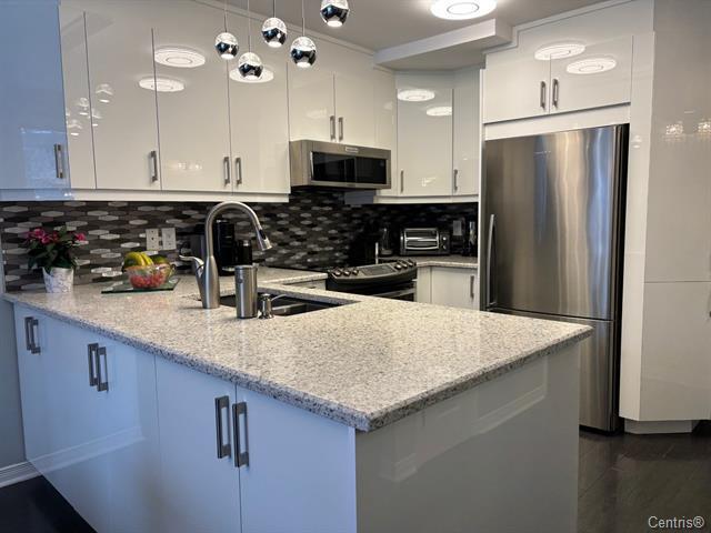 632 De Chablis Rue in Laval, QC - Building Photo - Building Photo