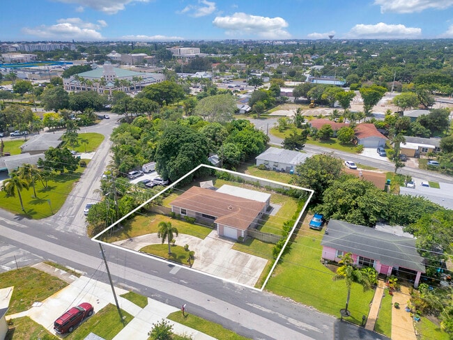 property at 216 NW 4th Ave
