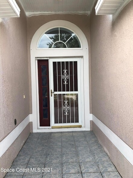 1649 La Maderia Dr in Palm Bay, FL - Foto de edificio - Building Photo