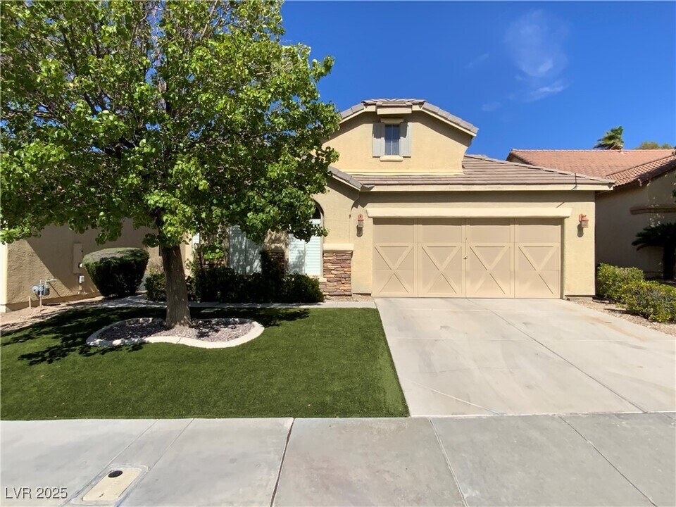758 Rise Canyon Dr in Henderson, NV - Building Photo