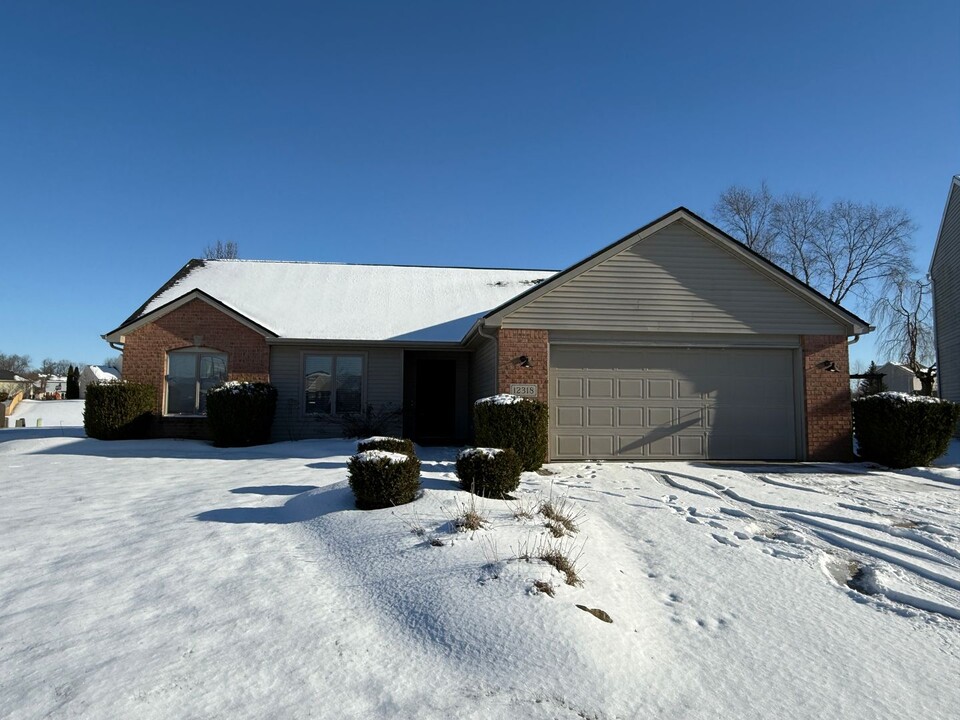 12318 Butterbrook Ln in Fort Wayne, IN - Building Photo