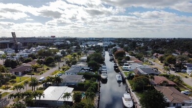 1720 SW 23rd Ave in Fort Lauderdale, FL - Building Photo - Building Photo