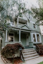 4757 36th Ave S, Unit 2 in Seattle, WA - Building Photo - Building Photo