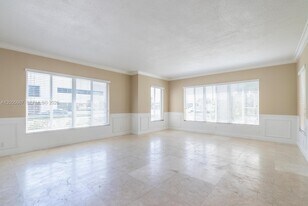 2890 S Le Jeune Rd, Unit 2890 in Miami, FL - Building Photo