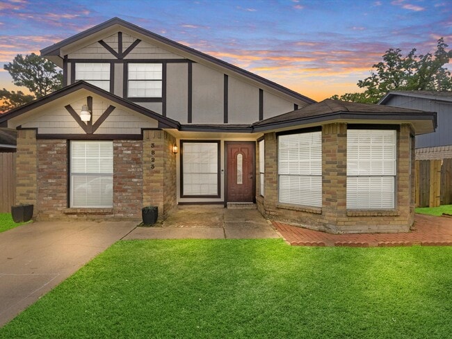 property at 3823 Suttonford Dr