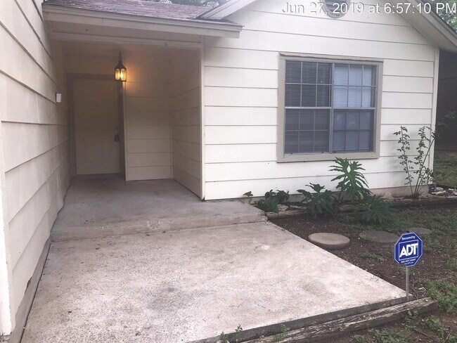 9302 Canus Dr in Austin, TX - Building Photo - Building Photo