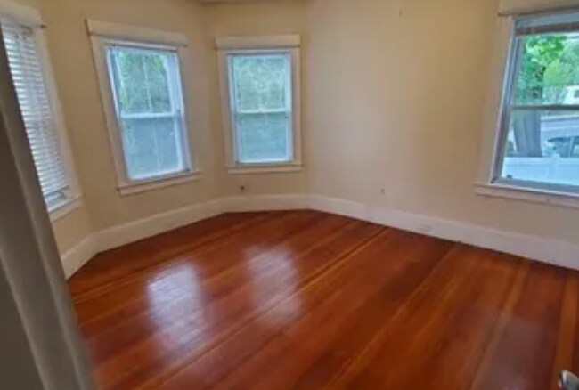 139 Stetson St, Unit 2 in Braintree, MA - Foto de edificio - Building Photo