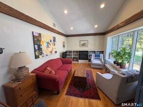 9 Sunset Beach Rd in Branford, CT - Building Photo - Building Photo