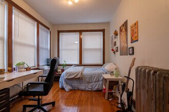 21 Gibbs St in Brookline, MA - Foto de edificio - Building Photo