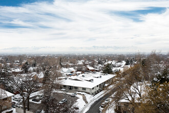 1172 E Graystone Way in Salt Lake City, UT - Foto de edificio - Building Photo