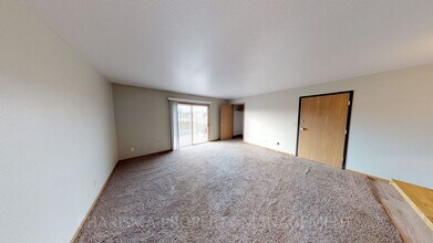 350 N Main Ave in Tea, SD - Building Photo - Building Photo