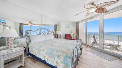 7205 Thomas Dr in Panama City Beach, FL - Building Photo - Building Photo
