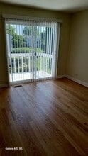 1965 Georgetown Ln in Hoffman Estates, IL - Building Photo - Building Photo
