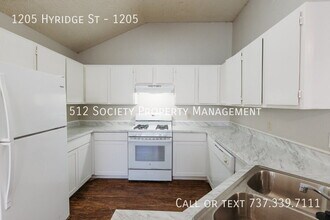 1205 Hyridge St in Round Rock, TX - Building Photo - Building Photo