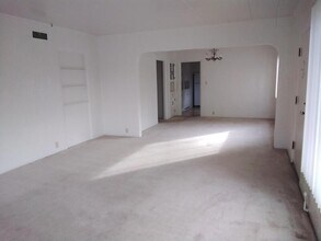 1368 SE Overlook Ave in Roseburg, OR - Building Photo - Building Photo