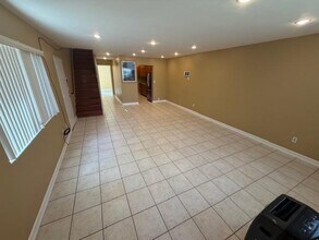 7916 Camino Kiosco in San Diego, CA - Building Photo - Building Photo