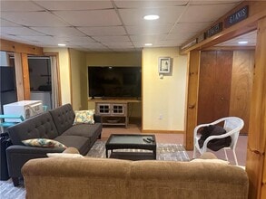 5 Nevis Ct in Westerly, RI - Building Photo - Building Photo