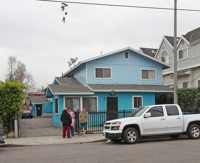 637 E 27th St in Los Angeles, CA - Building Photo - Building Photo