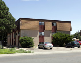 1930 Vinewood Ln in Pueblo, CO - Building Photo - Building Photo