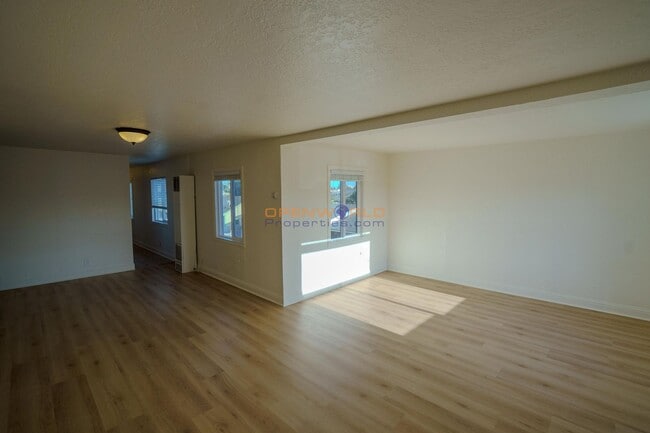 1984 Mason St in San Pablo, CA - Building Photo - Building Photo
