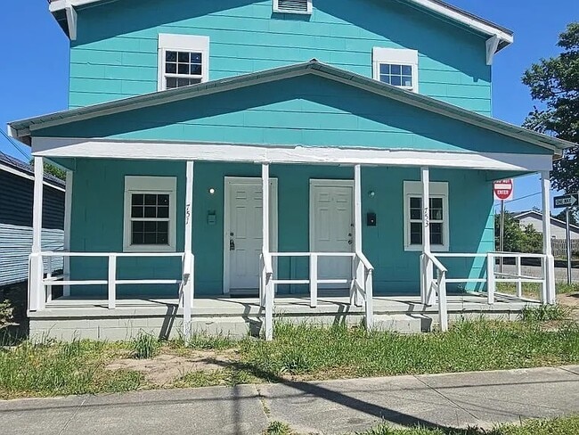 property at 751 S 12th St