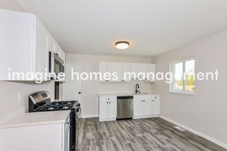 1386 Glenrock Dr in Maryland Heights, MO - Building Photo - Building Photo