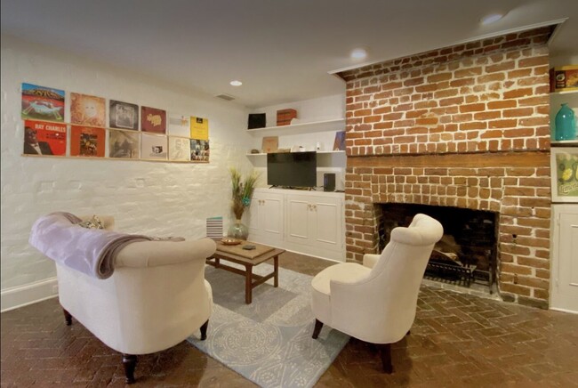 207 W Jones St, Unit Garden Apartment Unit A