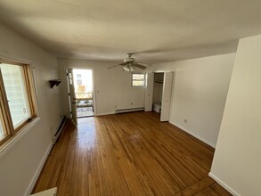 191 Manor Rd in Huntington, NY - Foto de edificio - Building Photo