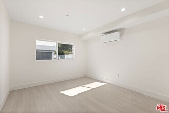 6943 Simpson Ave in Los Angeles, CA - Building Photo - Building Photo