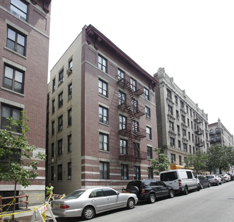 75 Cabrini Blvd in New York, NY - Building Photo