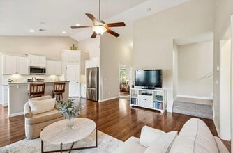 1546 Fishbone Dr in Johns Island, SC - Foto de edificio - Building Photo