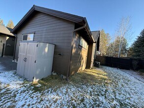 60311 Addie Triplett Loop in Bend, OR - Building Photo - Building Photo