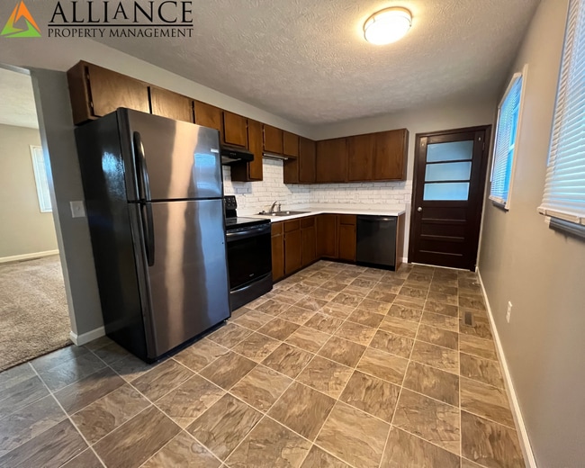 2114 Spain Dr in Manhattan, KS - Building Photo - Building Photo