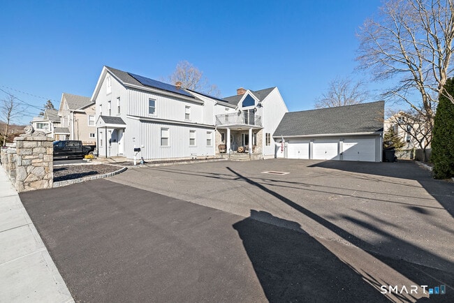 14 Plymouth Ave in Norwalk, CT - Building Photo - Building Photo